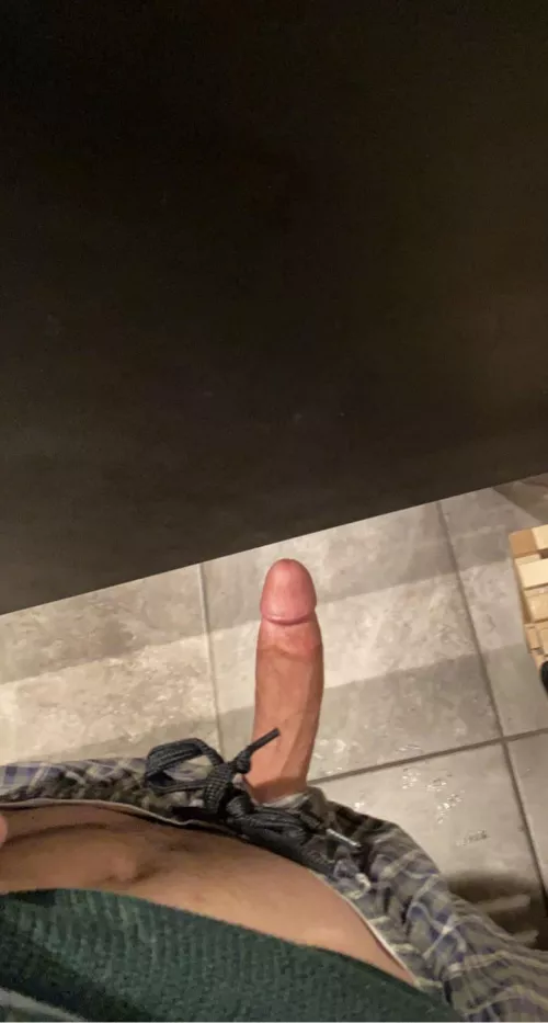 just got out the gym, would you suck me off?