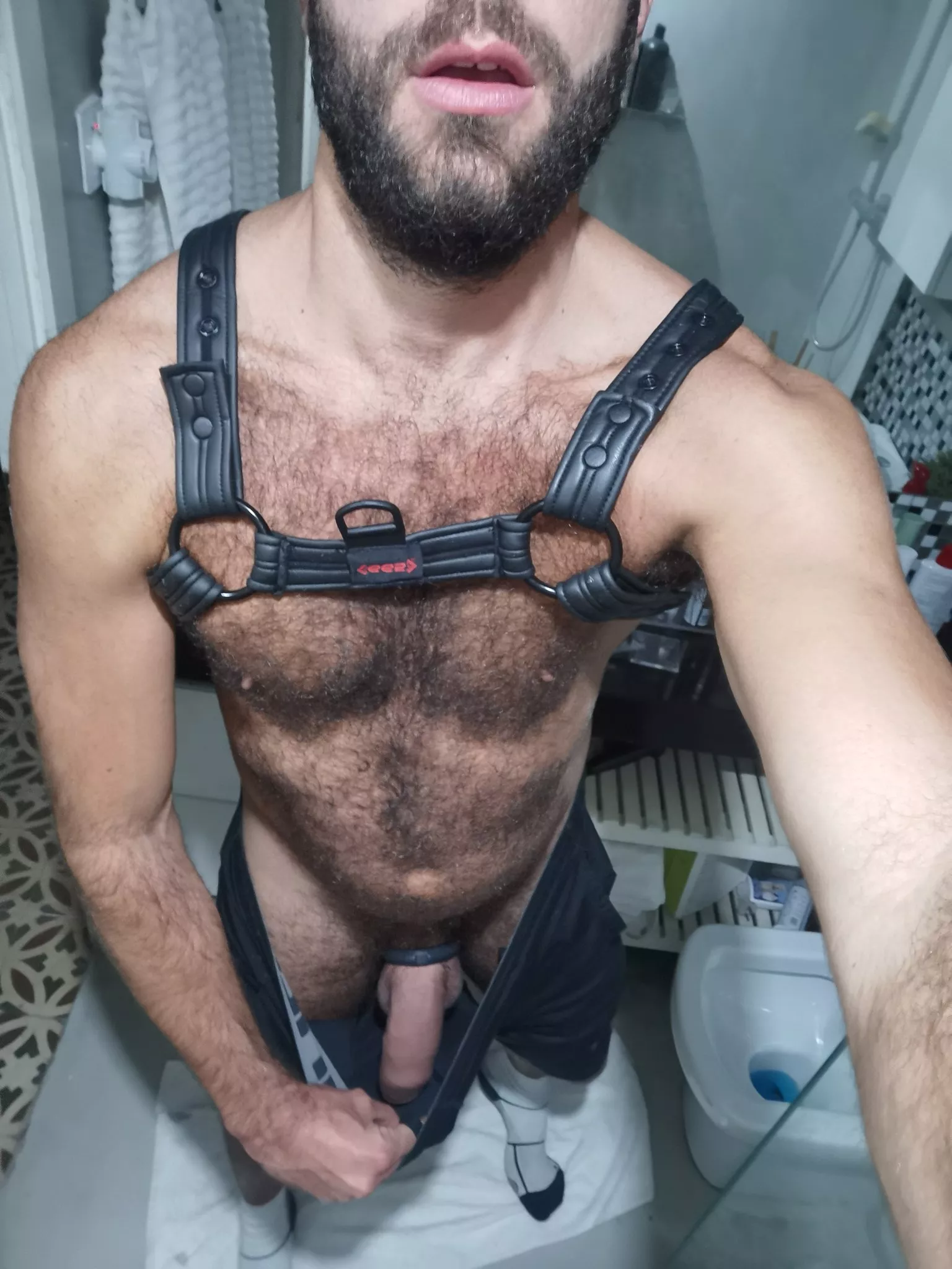 kneel before me 🍆💪