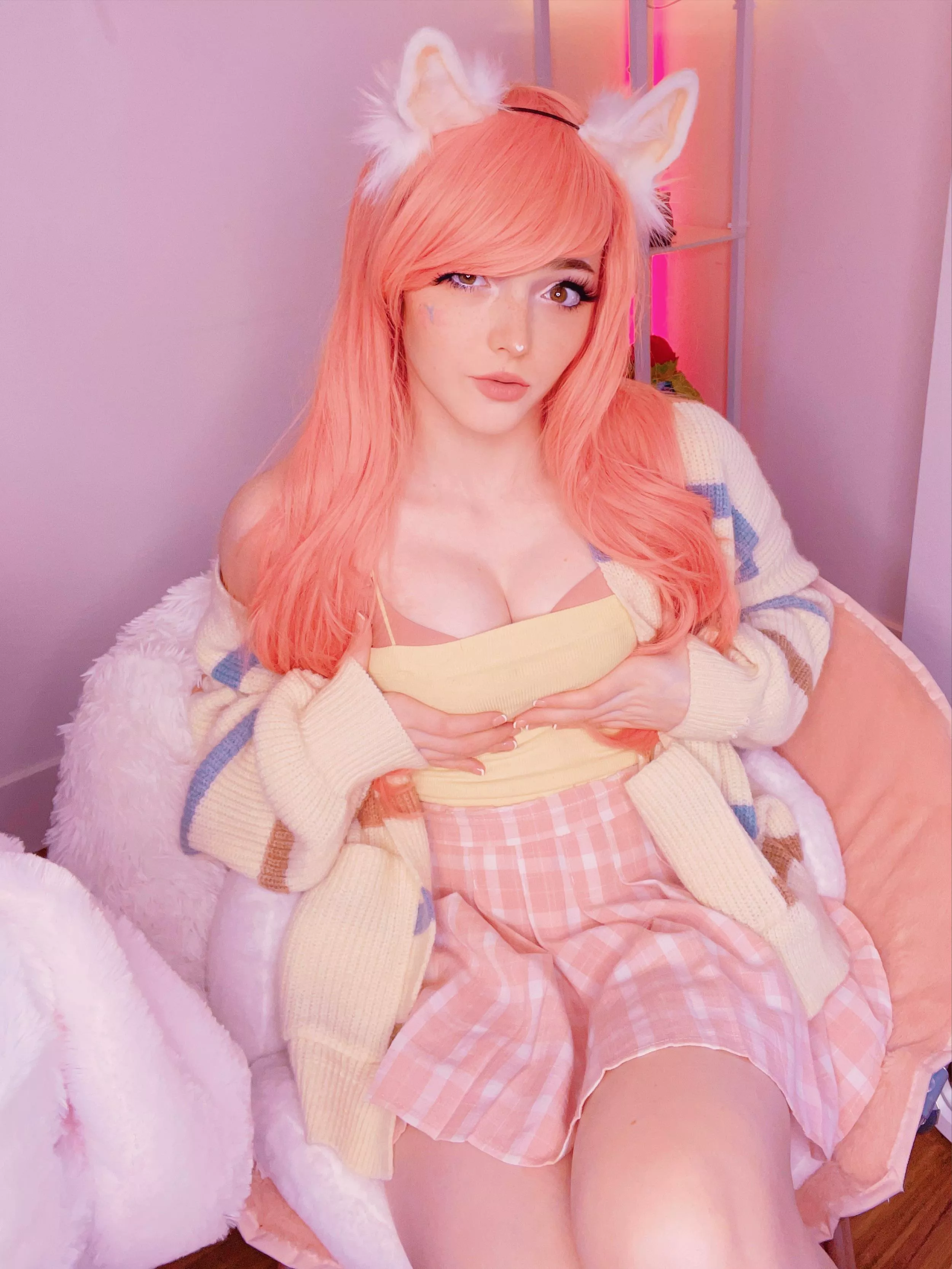Lana Bee as Fluttershy 💕 (its a closet cosplay so it’s not perfect but I wanted to share!)