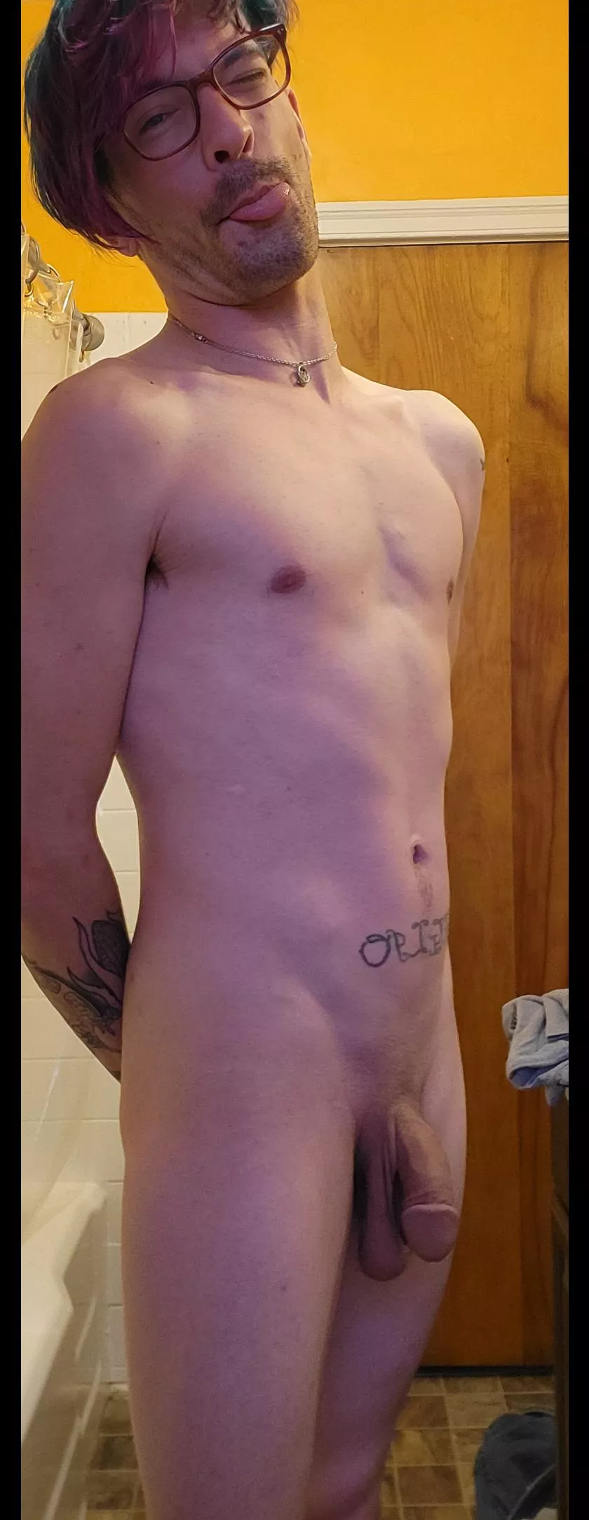 Let's hotbox this room 🥰