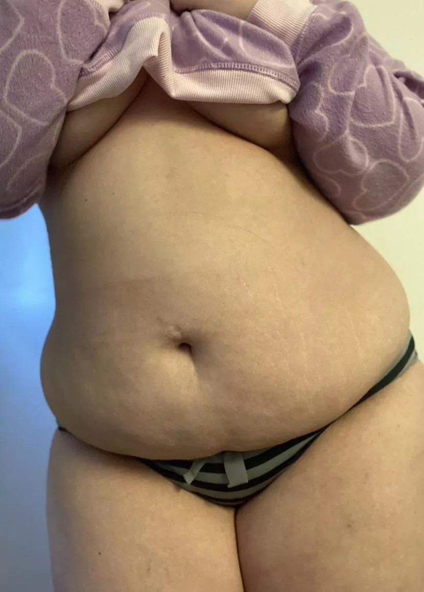 Let’s stay in bed all day 😏