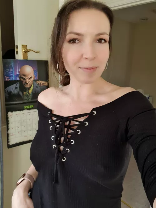 Lex wasn't happy about the bra so I had to take it off 😜