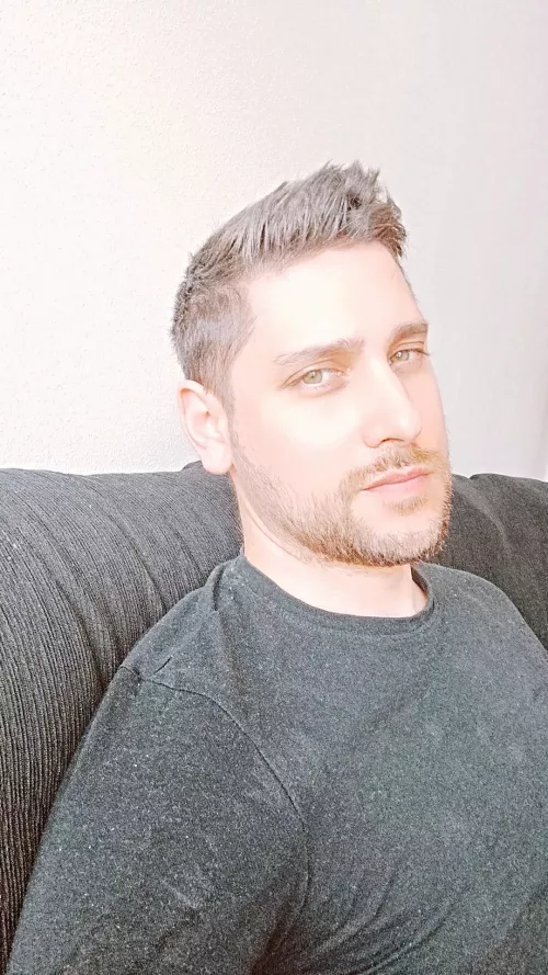 Light overexposed... but nice. Anyway, Slava Ukraini!