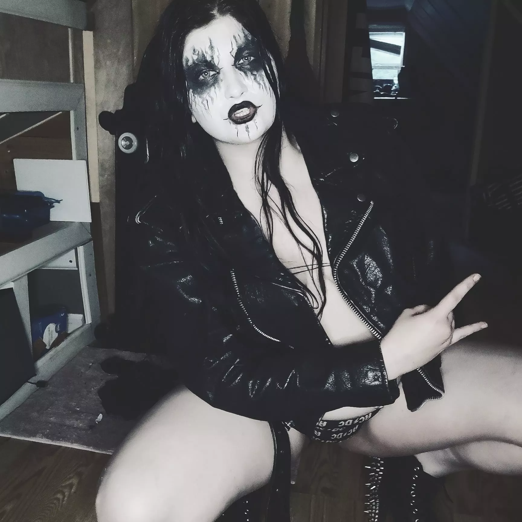 Living dead girl 🕸️✨