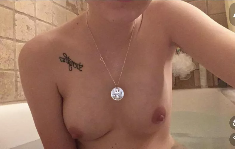 Look at those swollen boobies 🥰