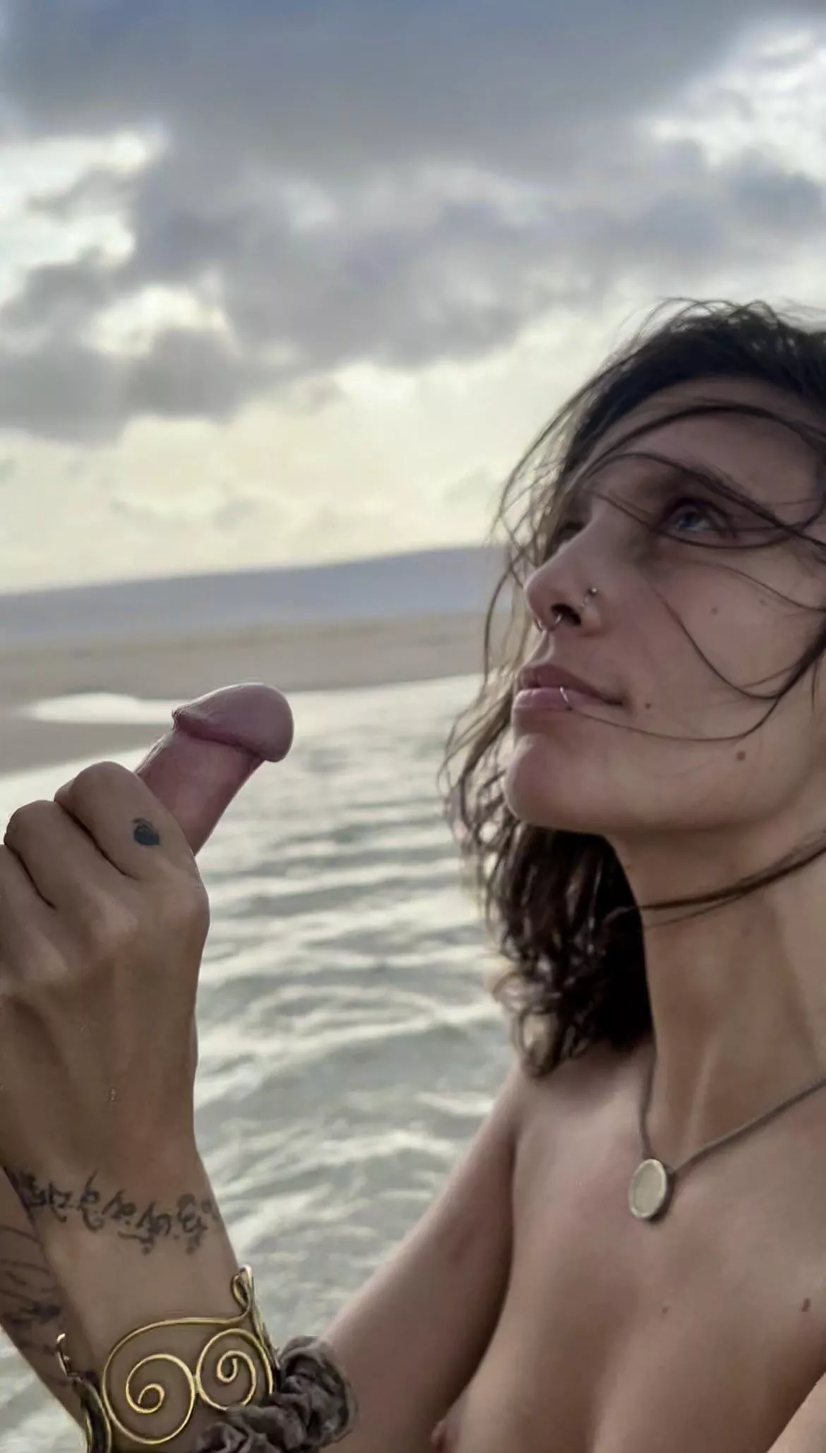 Look into my eyes…