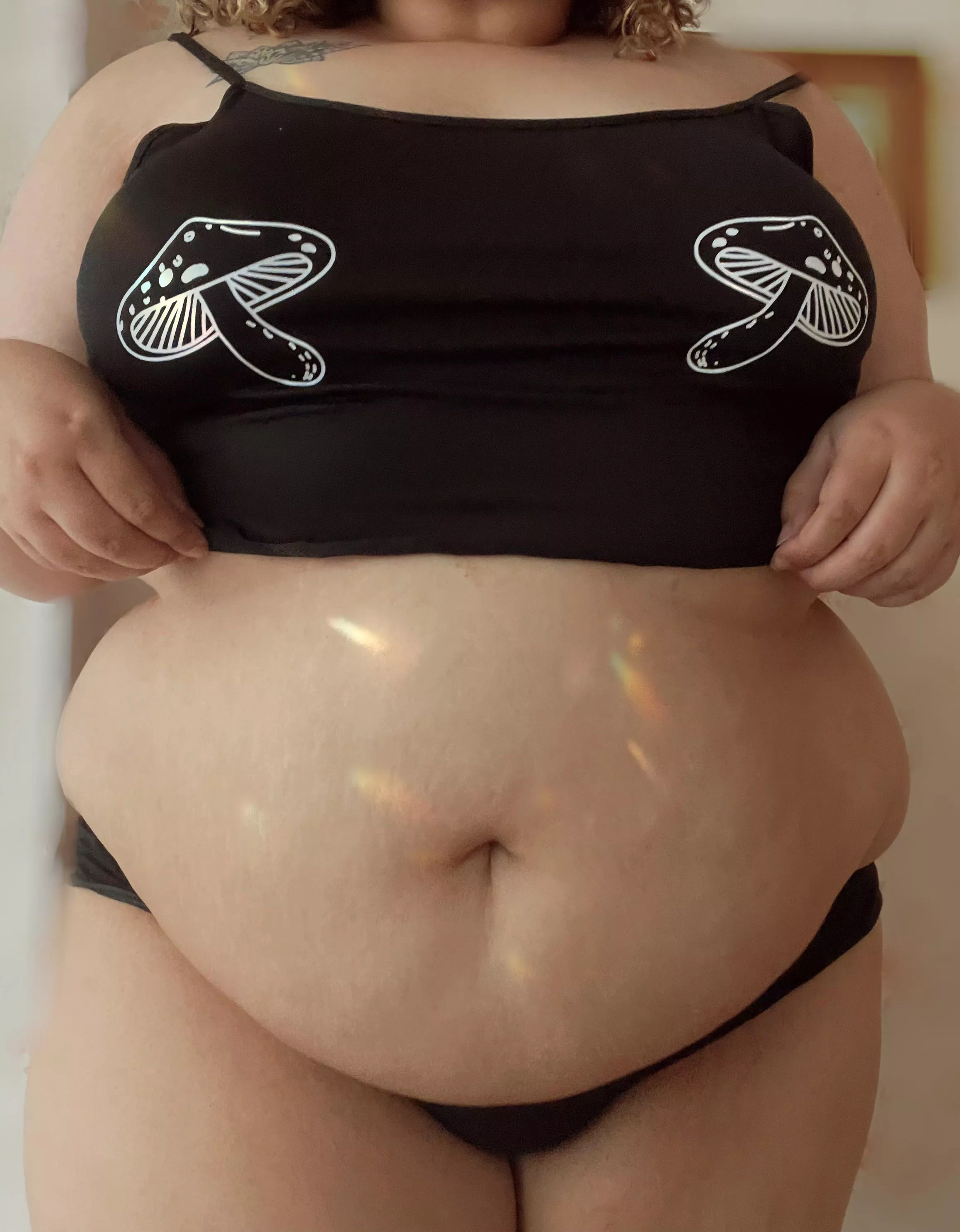 looking to be your piggy! discord bubbletea#1747 ❤️