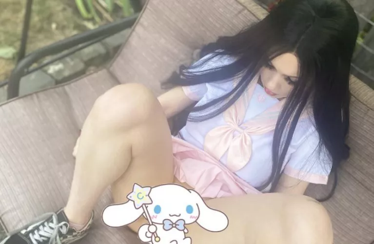 love being tiny and cute 🧸