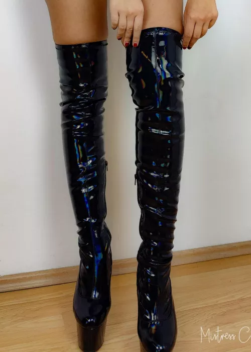 Love my new Overknees👠