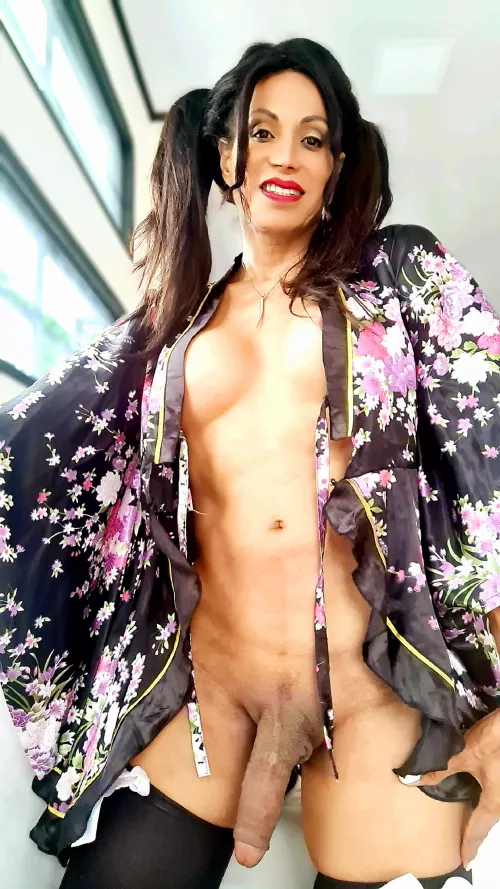 lying down but if you suck it will grow and fill your mouth...