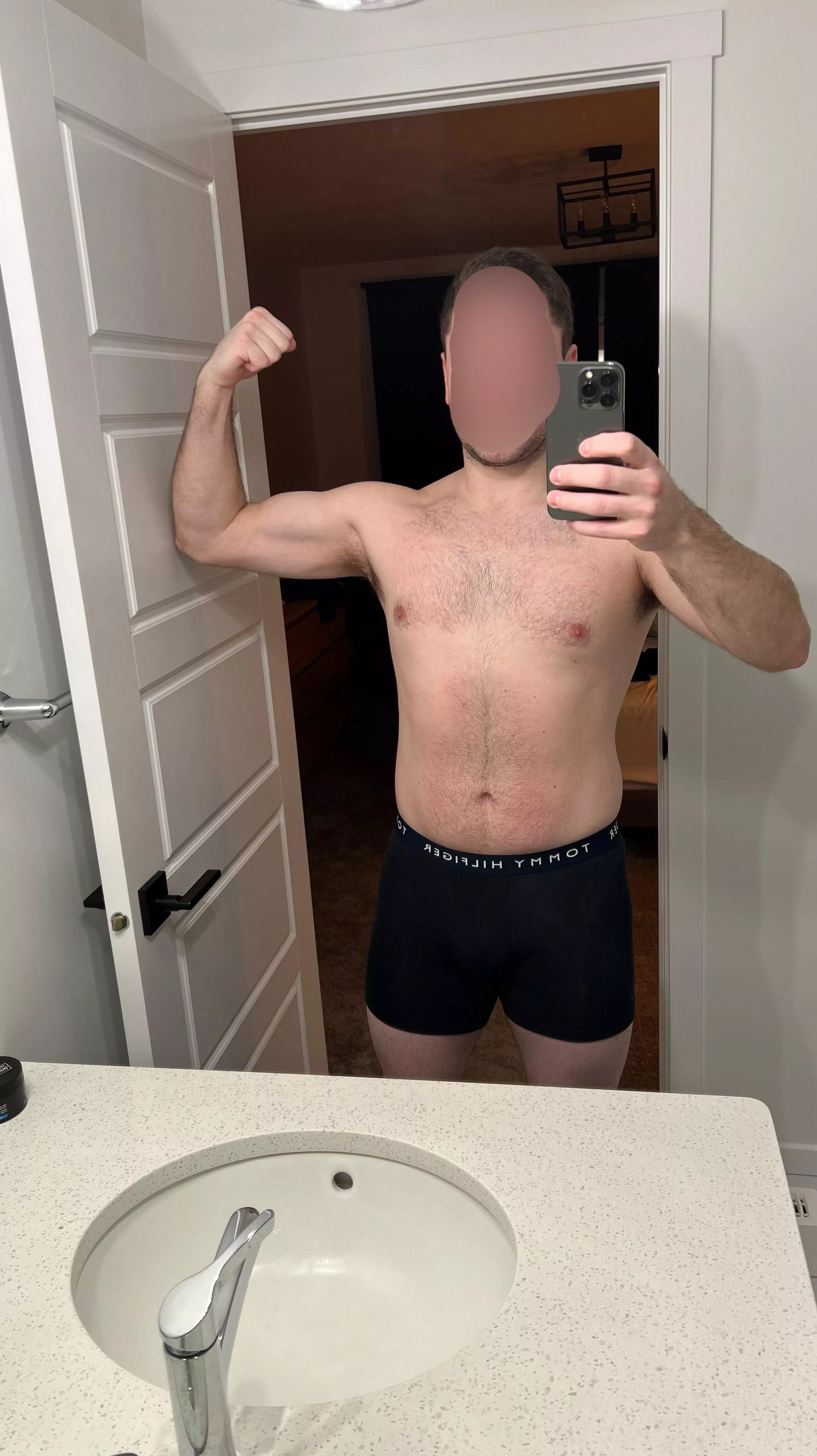 [M] 32 Feeling Strong Today