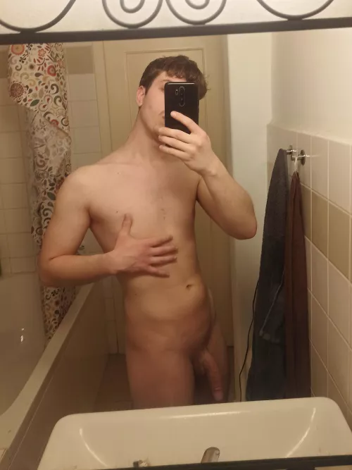 [M] post shower nudes are for reddit