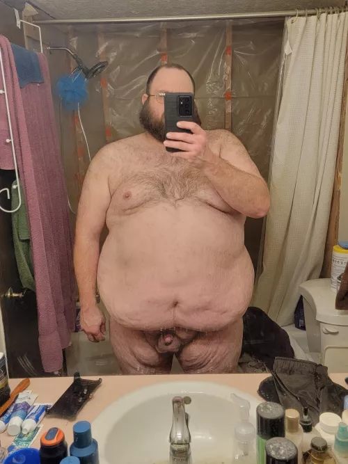 Male, 35, 6ft, 400lbs, I am very self conscious of my body and don't believe it's attractive at all.