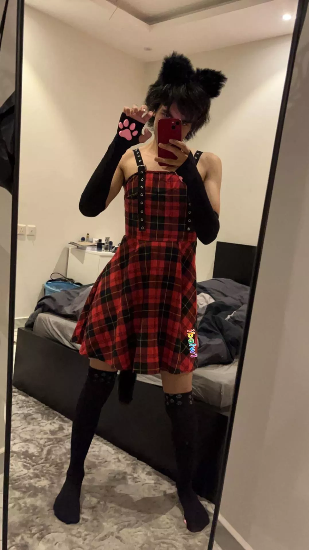 Meow meow ~Pet me please 🥺