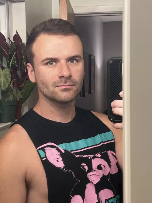 Mid-workout selfie 😇