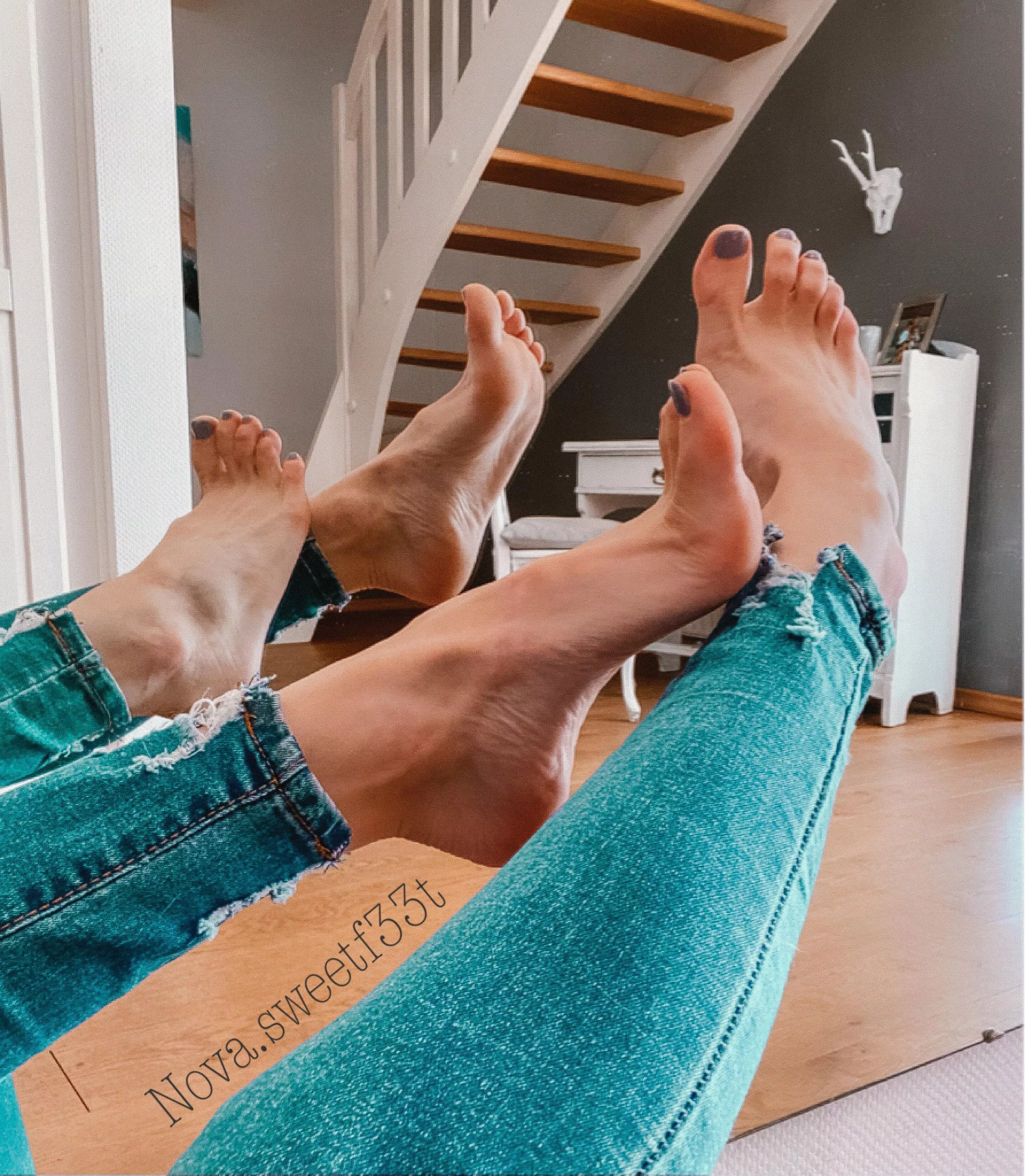 Mirror, mirror on the wall 👣