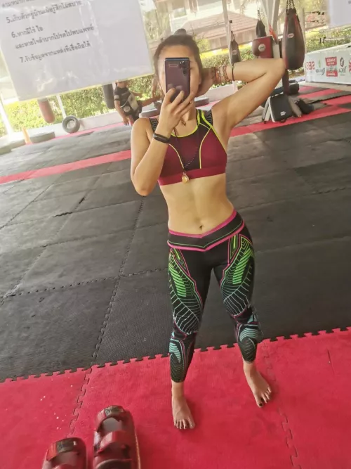 Muay Thai training, I'm so sweaty!
