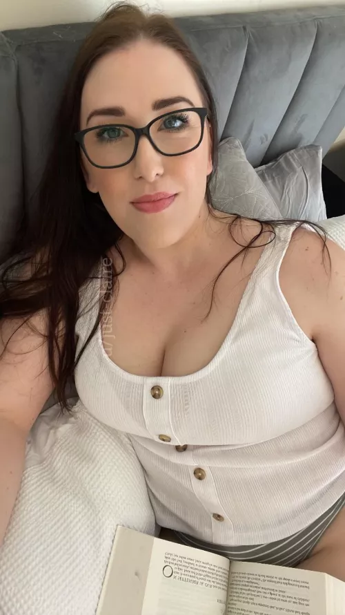 My best friend just told me she doesn’t like Lord of the Rings, but she de[f]initely doesn’t know what she’s Tolkien about.