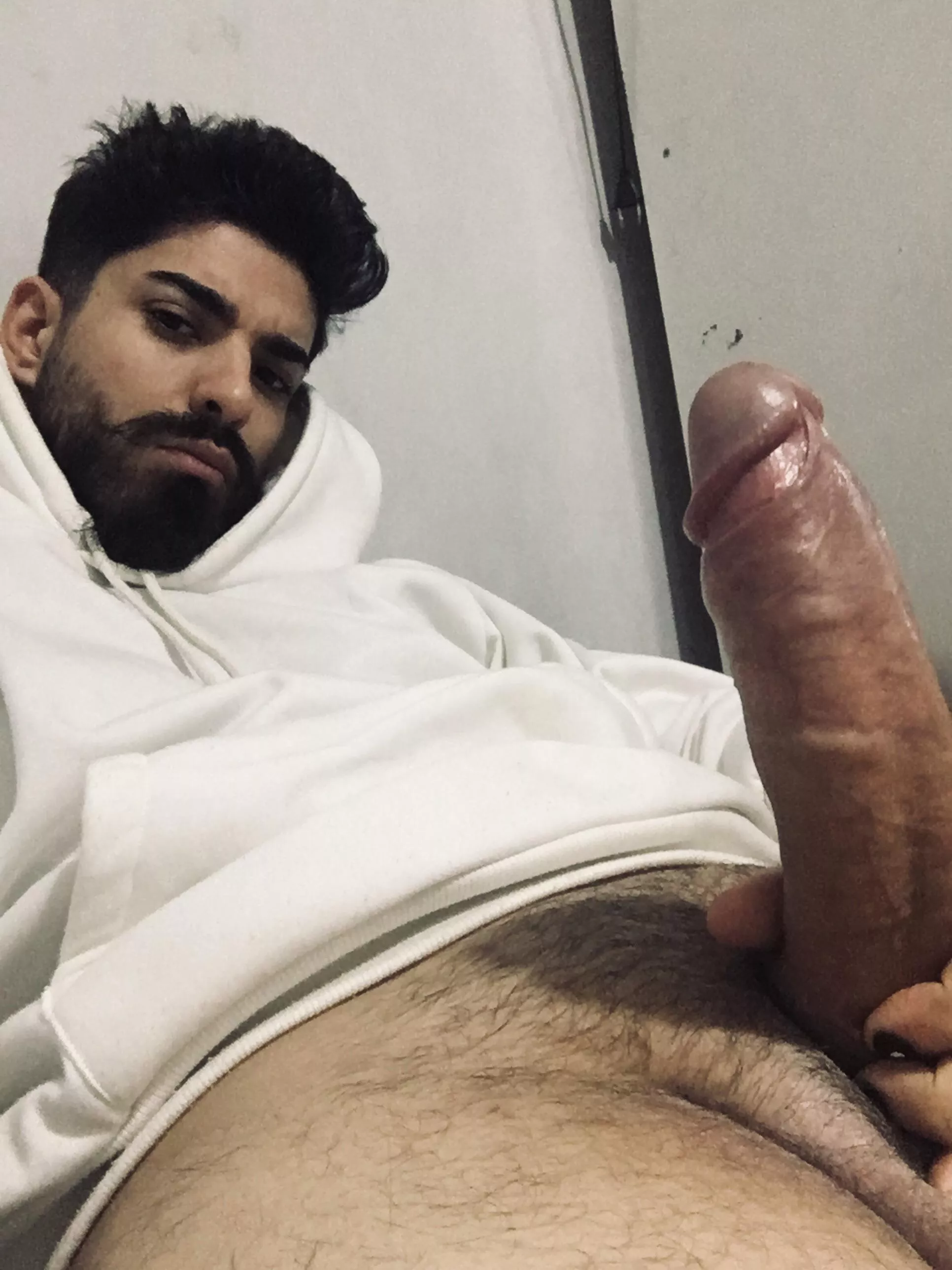 my cock is hot, and there are videos that show it😈