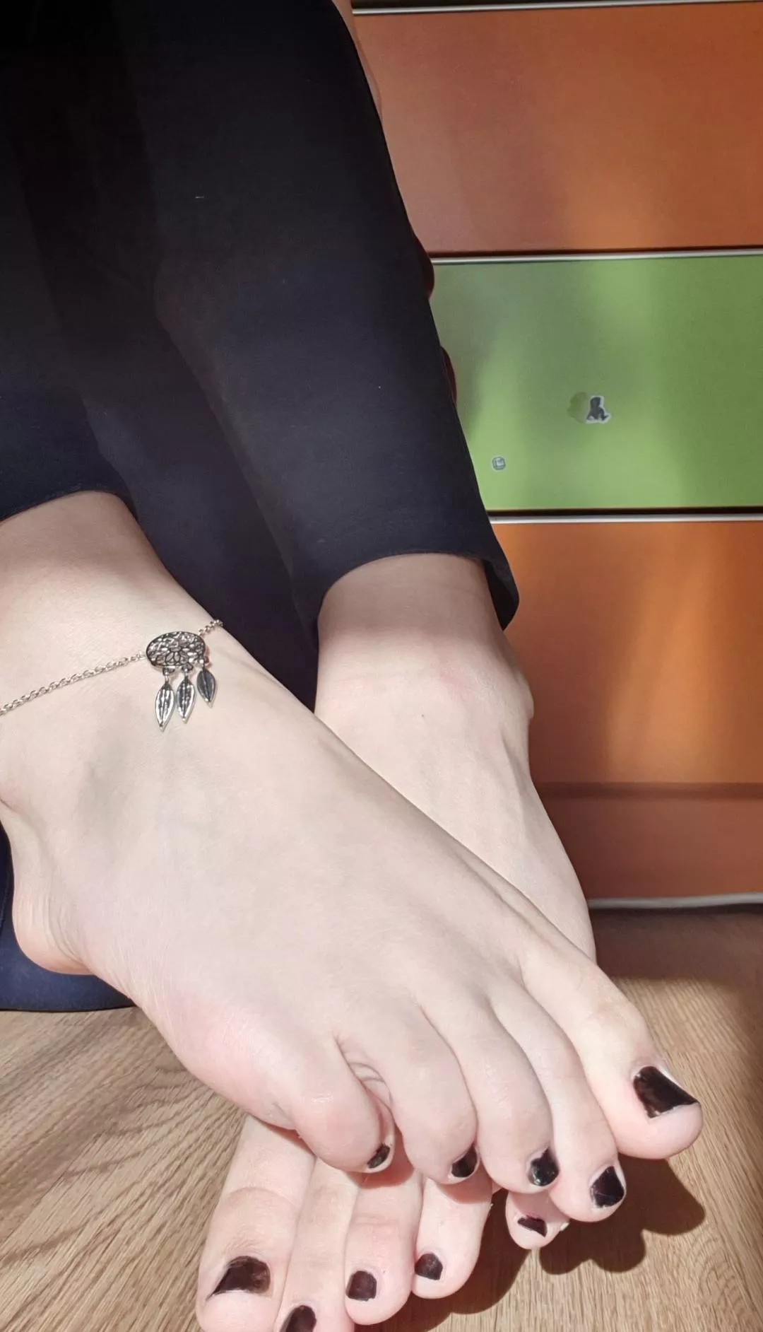 my feet are in the perfect position to be worshipped 😏