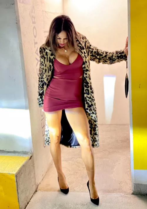 My husband doesn’t take me out anymore. Can you? 42 MILF (f)