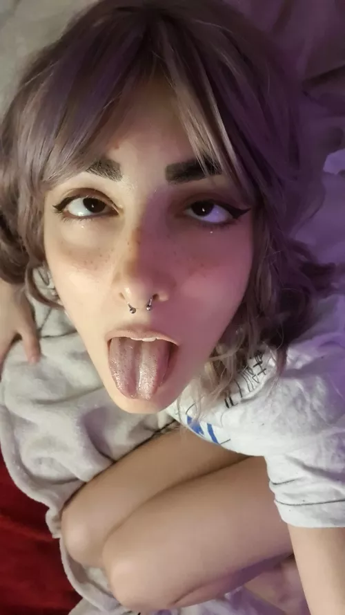 my lovely tongue 💋