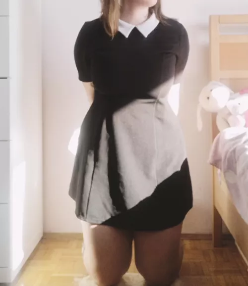 Naughty girls get to nkeel on rice …