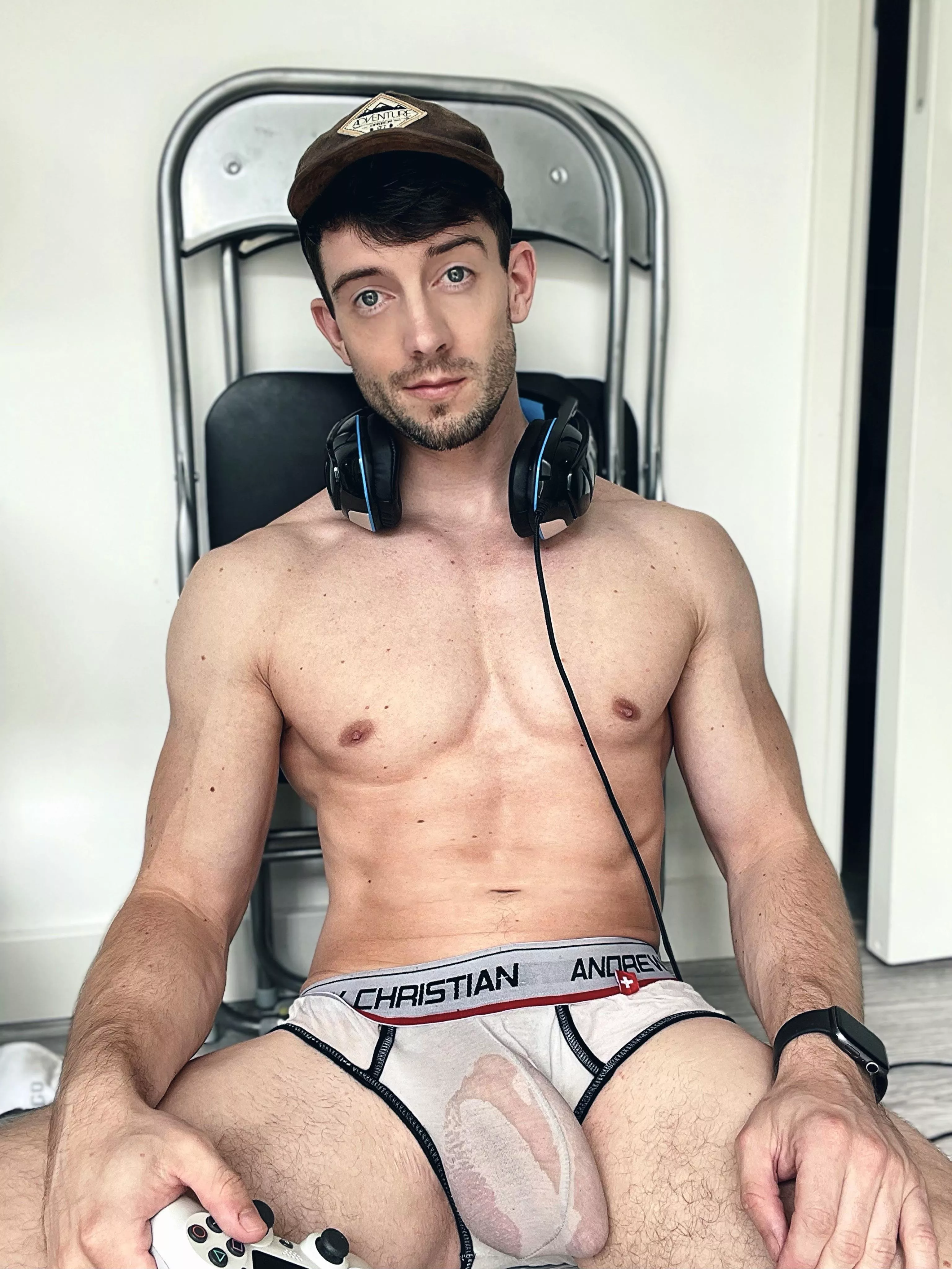 Need a Gaymer Buddy to reach the ‘end’