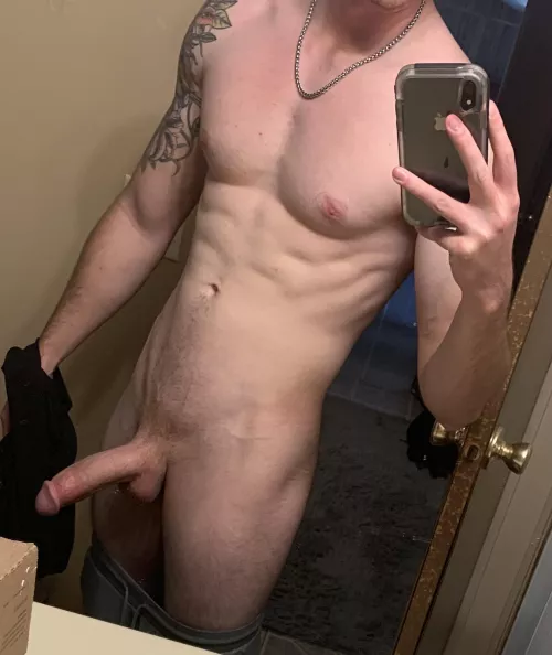 Need a workout buddy 😠 (m)