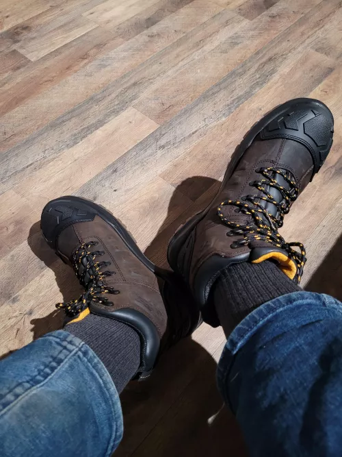 new boot goofing, proud to get my first pair of new boots after my apartment fire!