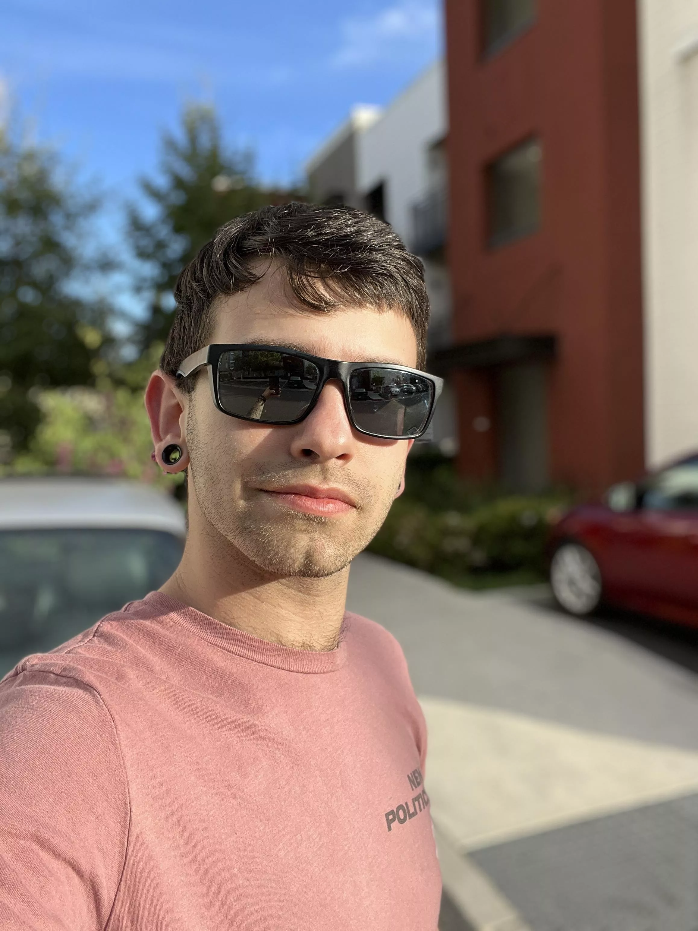 New selfie just dropped. Happy Friday y’all.