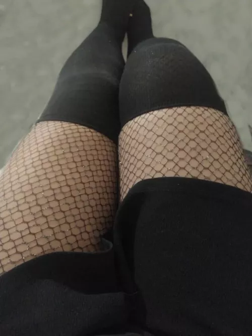 New to Reddit :3 hope you like my thighs