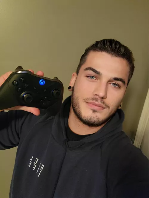 Night owl 🦉. been throwing myself into games alot lately. also realizing I have a lot of blue things an it's not even my favorite color. Night owl 🦉. been throwing myself into games alot lately. also realizing I have a lot of blue things an it's not even my favorite color.