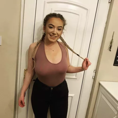 No bra for Beth