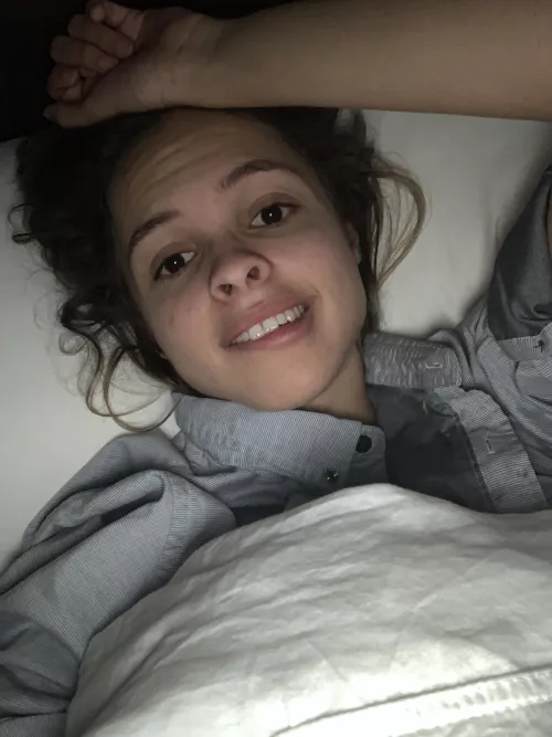 Not a big fan of my lip bite but hope you guys enjoy #justwokeup