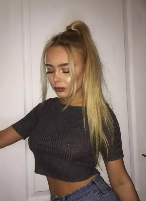 Not posting this kind of pic normally 🙄😊