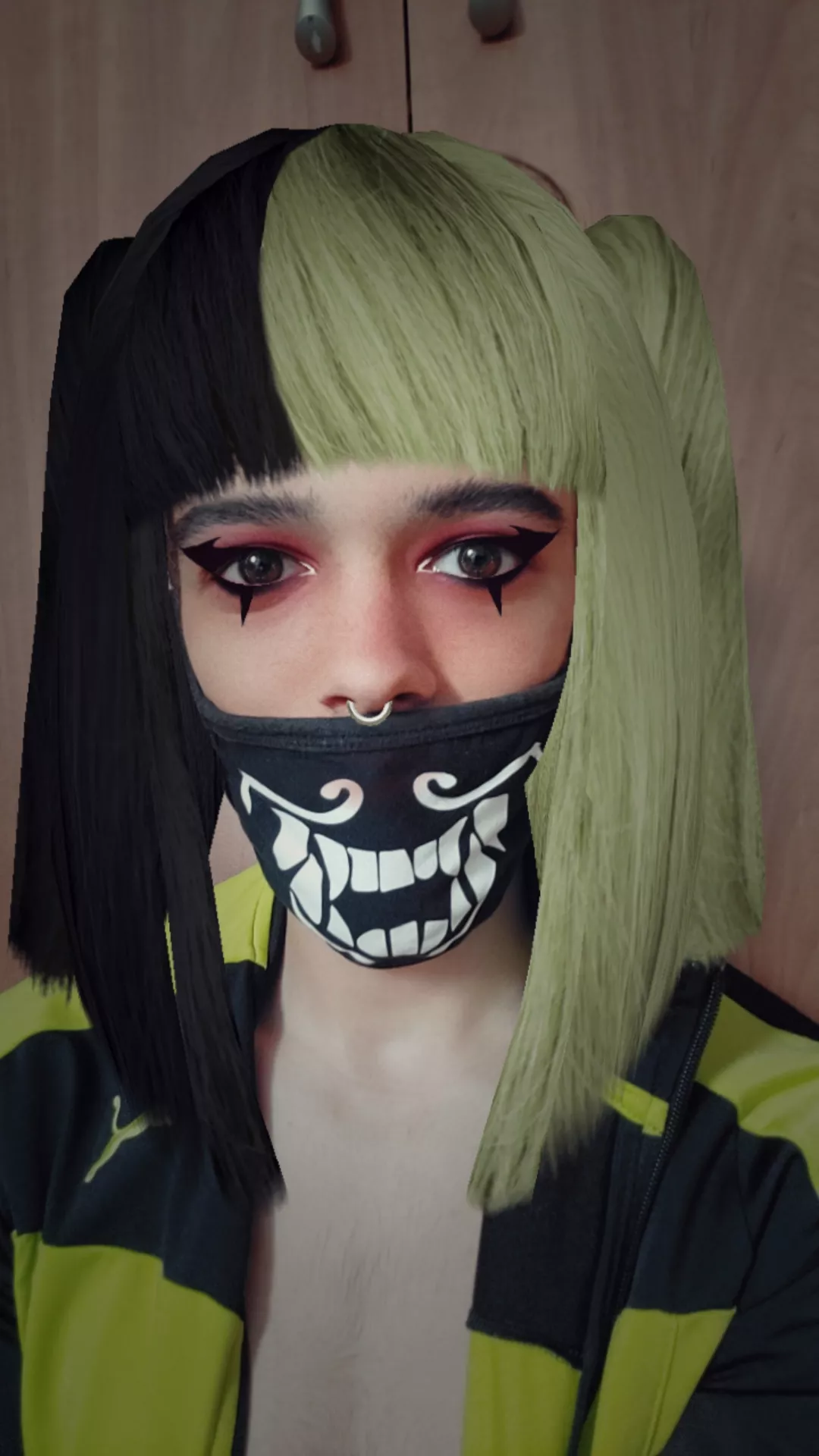 Nothing to see here just two cuties staring at each other 😉