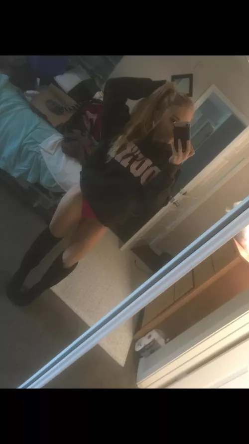 [oc] know your place you pathetic loser (hint it’s at my feet)