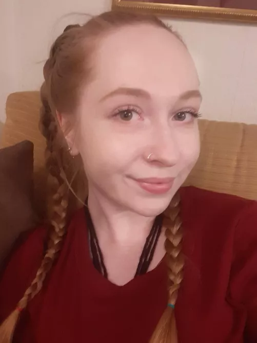 OC my braids today! My DMs are open if you want to chat💚