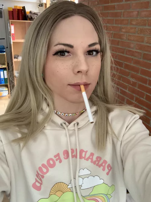 One of my favouri[t]e dangle pics 🤍