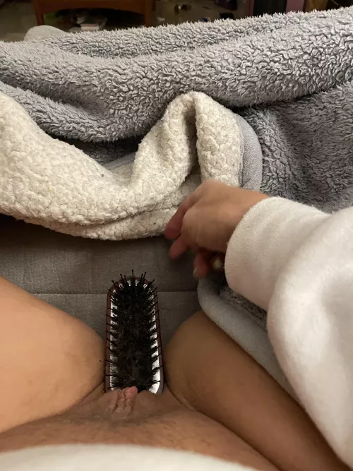 One side of the hairbrush…