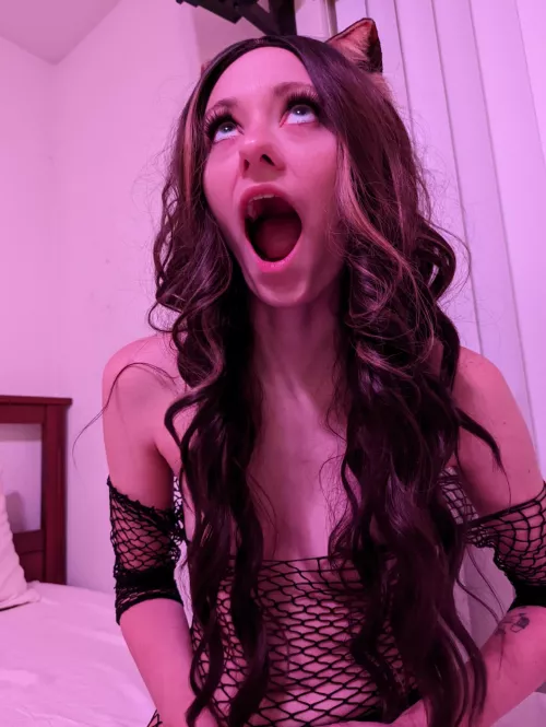 Open wide, just for you 😘