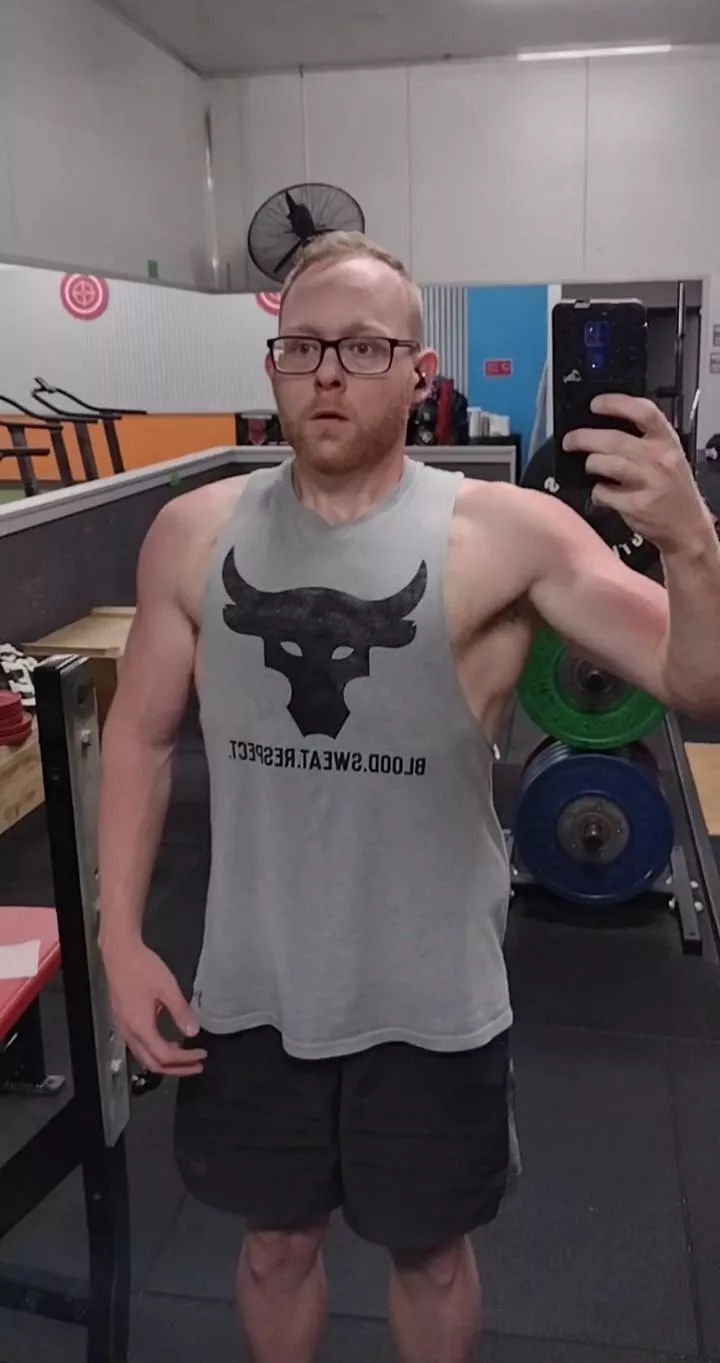 Out here searching for a gay bro irl to wrap these around 😜