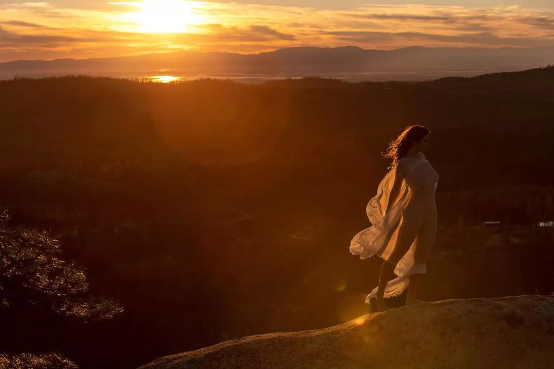 Out On The Edge [F] 6'1