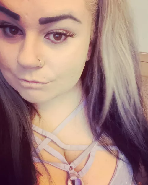 OUT OUT for the evening ☺️🌶