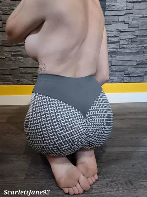 Peep that side boob 👀