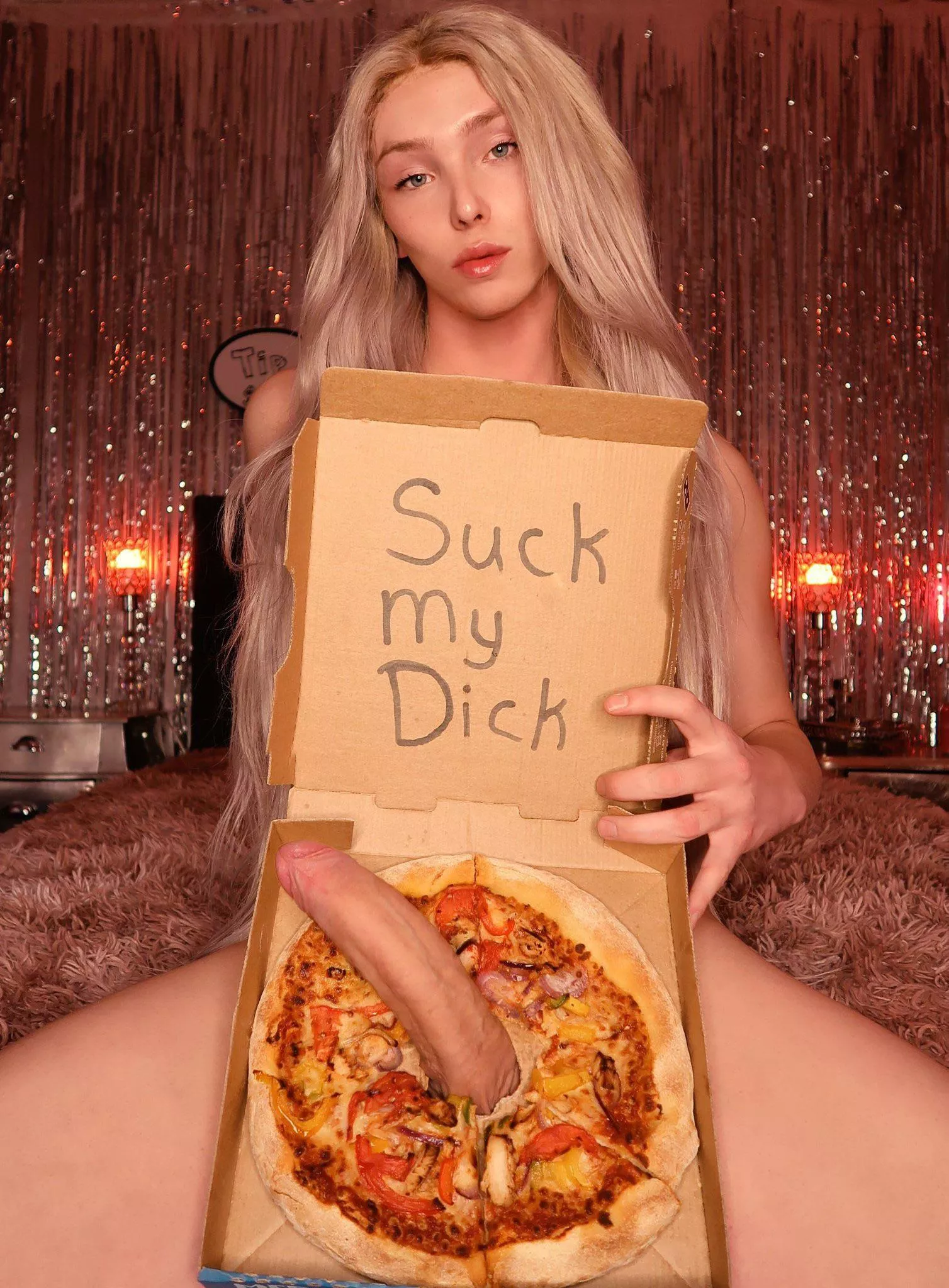 Pizza with extra meat. I want to get stuffed like a stuff crust pizza with her creamy with sauce