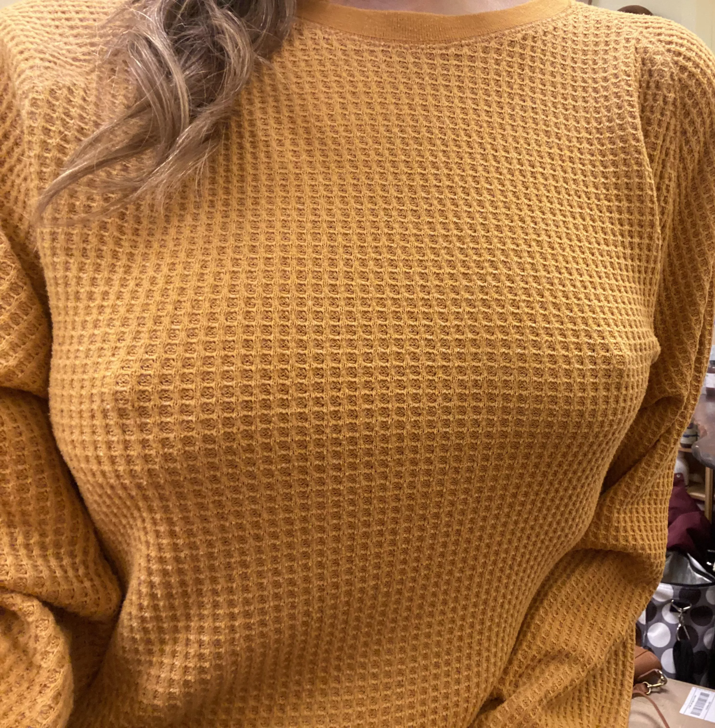 Pokies pokies every where . What else can a girl do but show hers to.