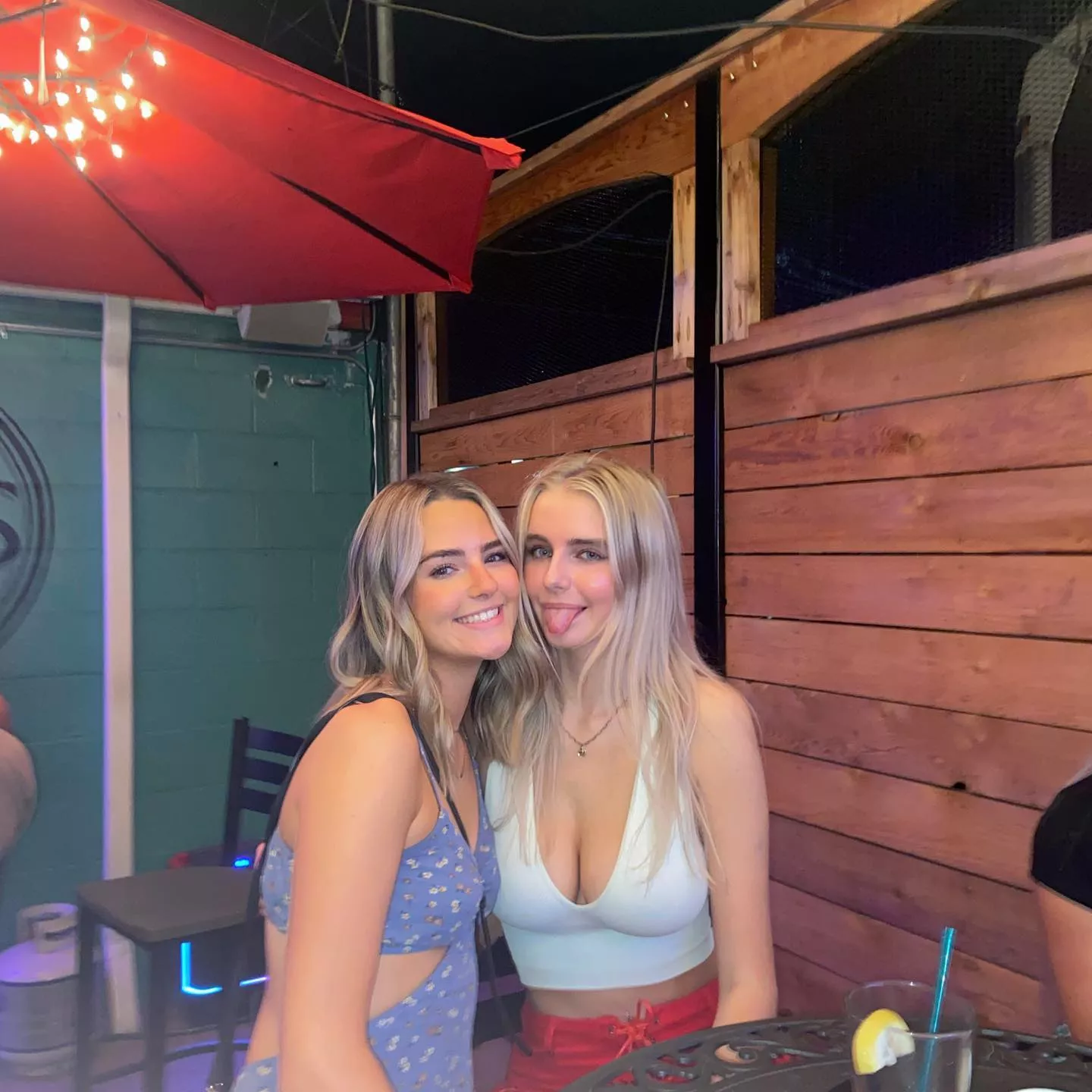 pretty face VS huge knockers