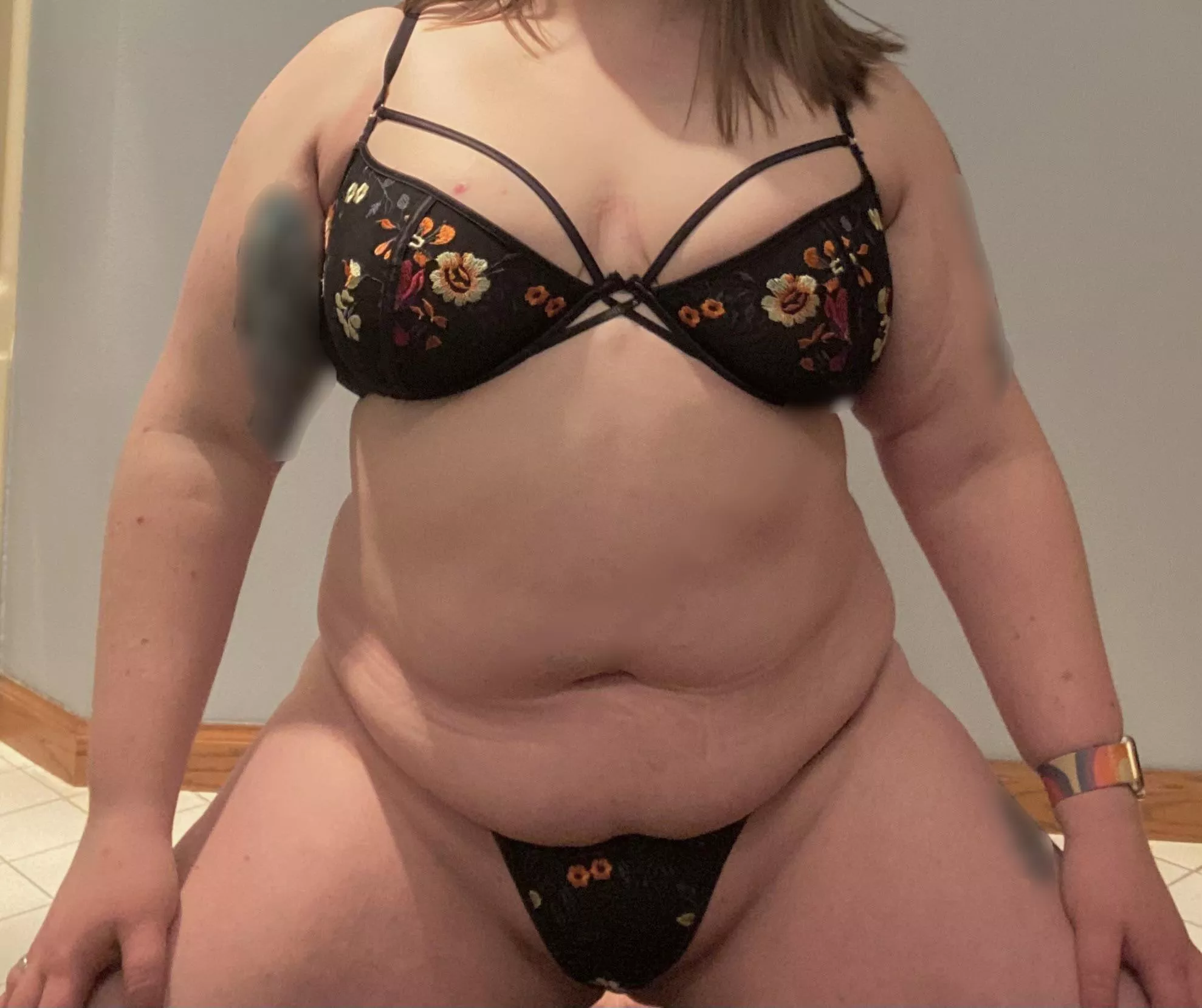 Pretty [f]loral lingerie 🌸